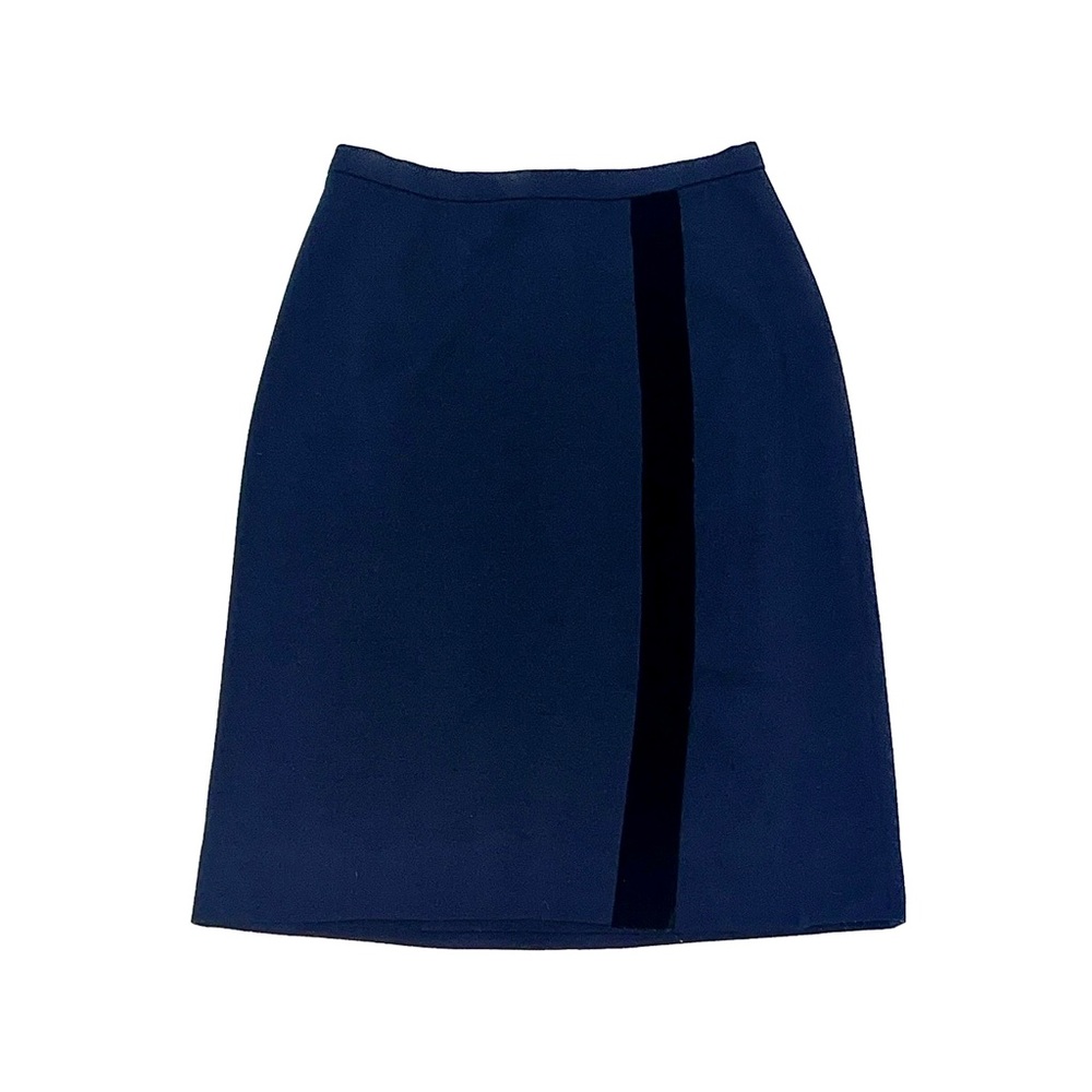 CHANEL Vintage 1980’s Matching Navy Blue Suit and Skirt Set with Black Velvet 40 - Picture 8 of 16